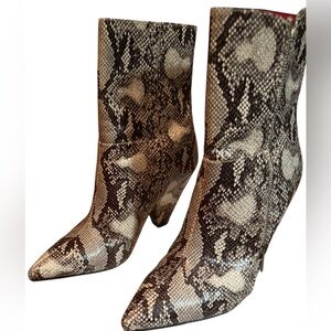 Chinese Laundry Z-Rosalina Snakeskin Pattern Women's Ankle Boots